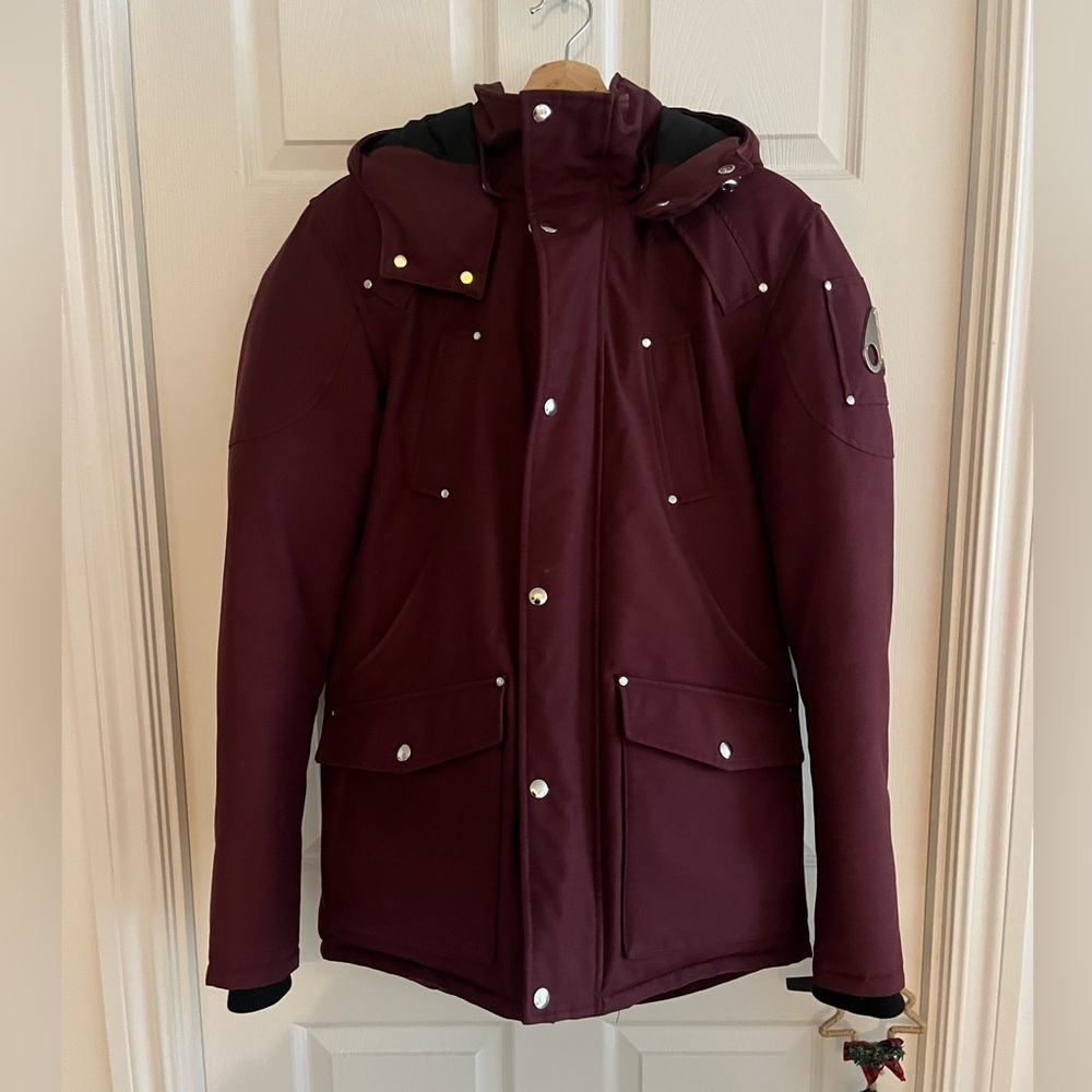 Men’s Moose Knuckles Yukon Parka – Burgundy 🇨🇦❄️